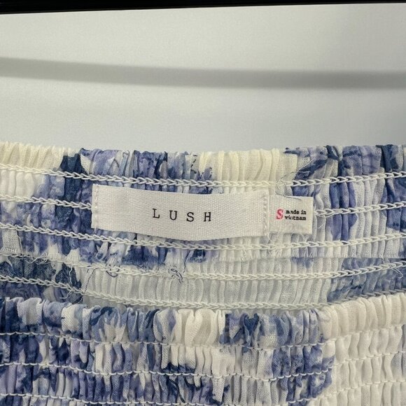 Lush Blue White Floral Smocked Cropped Blouse Women's Small - Picture 2 of 3